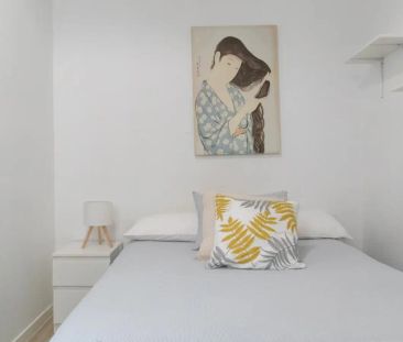 Room in a shared 5-bedroom apartment for professionals and students for rent in Embajadores. - Foto 4