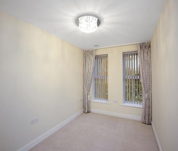 2 bedroom retirement property to rent - Photo 6