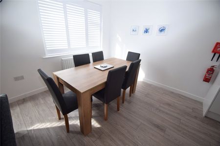 Apartment to rent in Lamplugh Lane, Bridlington, YO15 - Photo 2