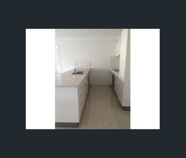 FEEL AT HOME ON HINKLER - Photo 1