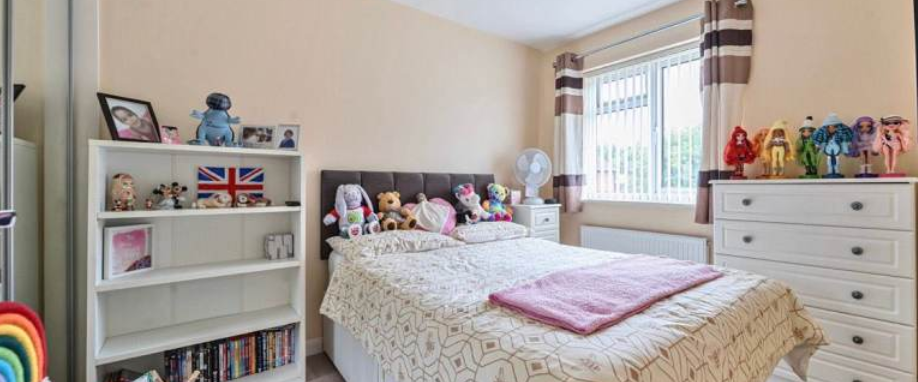 1 bedroom in a house share to rent - Photo 1