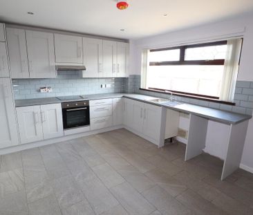 36 Dunluskin Crescent, Carrickfergus, BT38 7SB - Photo 5