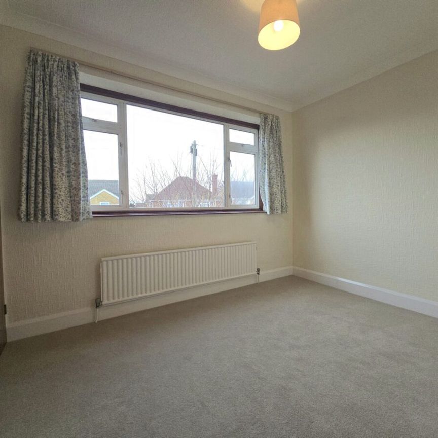 Truro Gardens, LU3, Luton - Photo 1