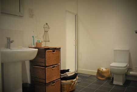 1 Bed Flat, Elms Road, LE2 - Photo 2