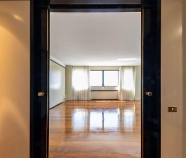 5 room luxury Apartment for rent in Madrid, Spain - Photo 4