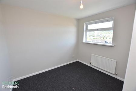 14h Ardmillan Gardens, Rathcoole, Belfast, BT37 9AY - Photo 3