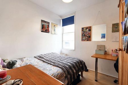 6 bedroom terraced house to rent - Photo 3