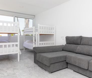 Luxury Townhouse for rent in Estepona, Spain - Photo 4