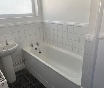 Leigh-on-Sea, SS9 - Photo 6