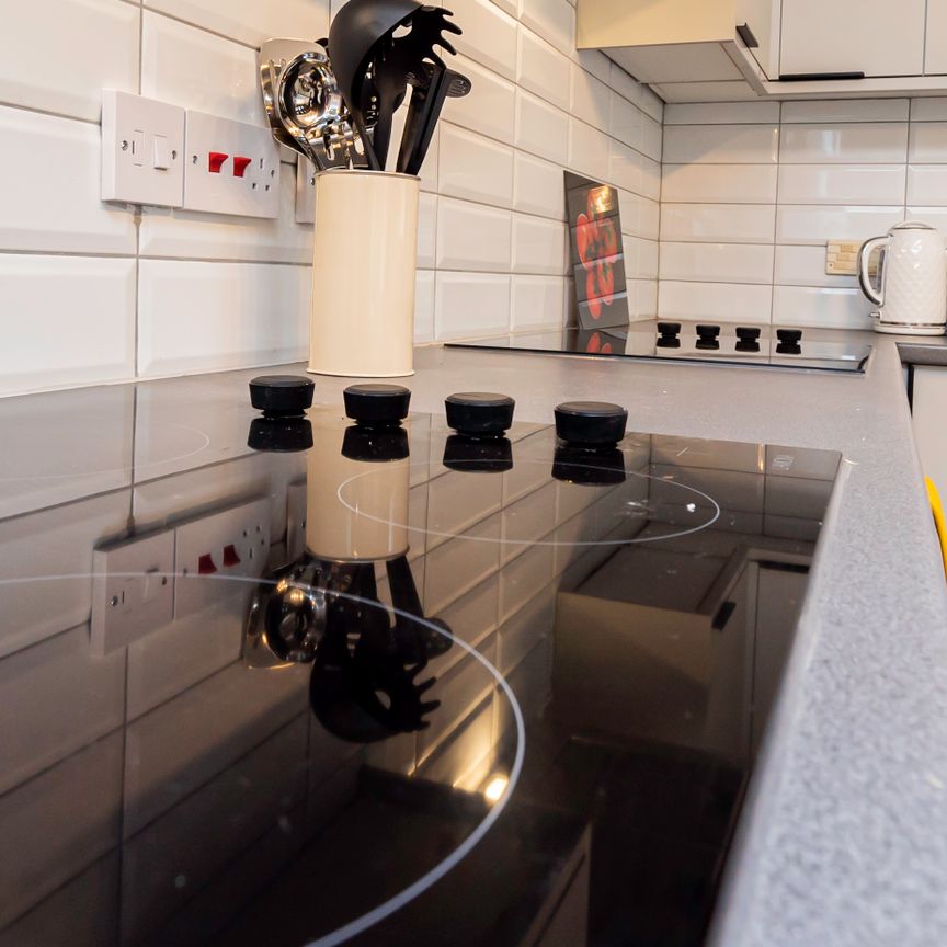 Ideal Househare in Iffley - All ensuite - Photo 1