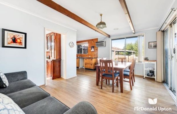 Gladstone Park - Photo 1