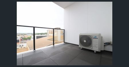 Modern One Bedroom Apartment READY TO GO - Photo 5