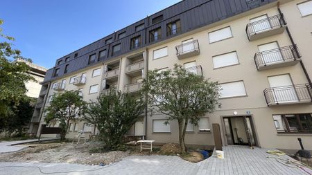 Abseits vom Strassenlärm in verstecktem Hinterhof - Photo 3