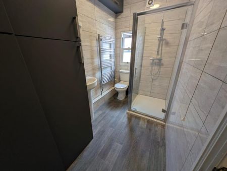 6 bedroom house to rent - Photo 3