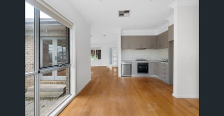 9 Hill Street, Sunshine, Vic 3020 - Photo 4