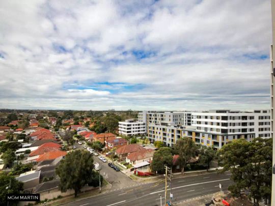 MGM MARTIN – THREE BEDROOM APARTMENT - Photo 1