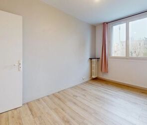 Location Appartement 3 pièces 75 m2 à Chartres - Photo 5