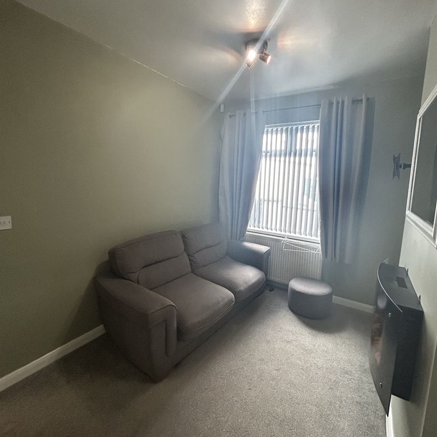 28 Silverstream Parade, Belfast, BT14 8GR - Photo 1