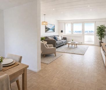 Grosszügige, sanierte 3.5-Zi Wohnung mit Aussicht - Photo 2