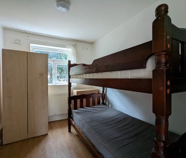 2 Bed Flat, Dorking Court, N17 - Photo 3