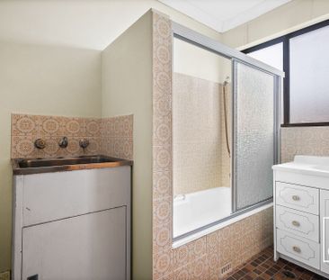 Comfortable Ground Floor Living In A Quiet Kanahooka Location - Photo 3