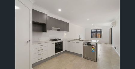 Modern 3 Bedroom Villa in Ascot Park - Photo 2