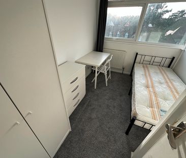 Room in a Shared House, Roxeth Hill, HA2 - Photo 6