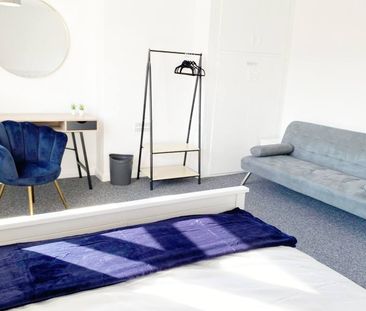 2 Bed Semi-Detached House, Bristol Road, LU3 - Photo 3