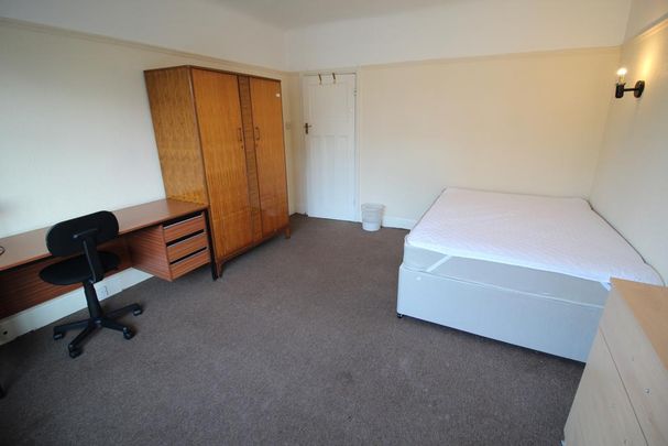 4 bedroom detached house to rent - Photo 1
