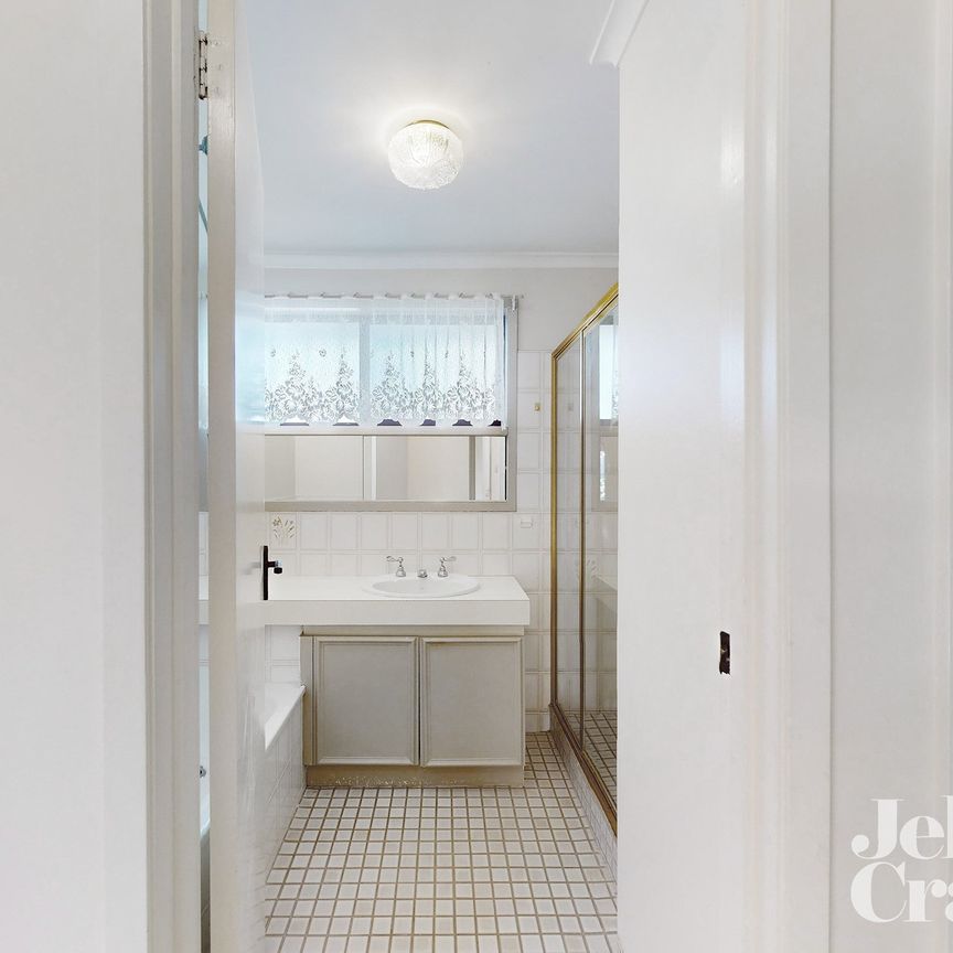 3/5 Estella Street, Glen Iris - Photo 1