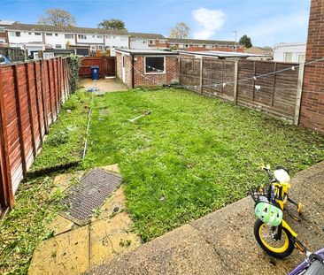 3 bedroom house to rent Frobisher Close, Huntingdon, PE29 - Photo 1