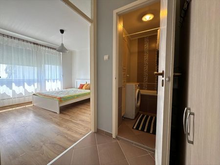 Kiadó felújított panel lakás - Pécs - Fotó 5