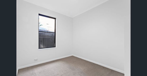 Renovated 3-Bedroom Home in Botany – Ideal for Families or Professionals - Photo 1