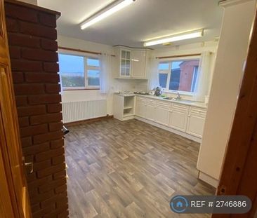 3 bedroom bungalow to rent - Photo 2