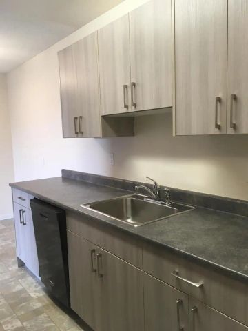 Villa Mistral — 2 Bedroom - Photo 2