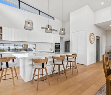 An Exceptional Residence Above the Bay - Photo 6