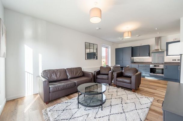 2 bedroom flat to rent - Photo 1