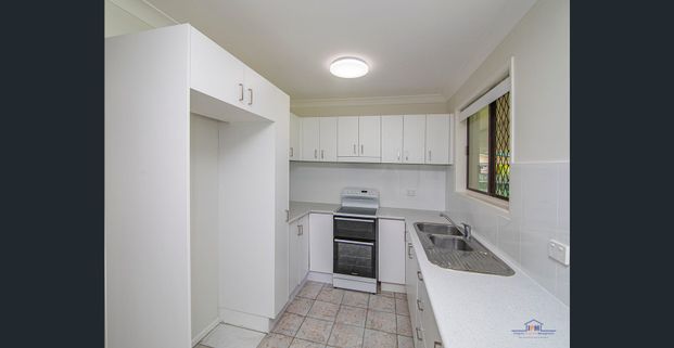 Beautifully renovated home in quiet leafy pocket of Daisy Hill - Photo 1
