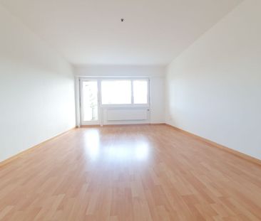 Moderne schöne Wohnung an zentraler Lage - Photo 2