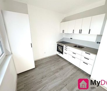 Pronájem bytu 1+1 32 m2 - Fotografie 1