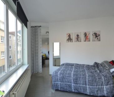 Appartement te huur in Gent voor € 735 met 1 slaapkamer - Photo 4