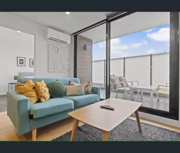 Stunningly Furnished 2 Bedroom in Little Ox Apartments - Photo 2