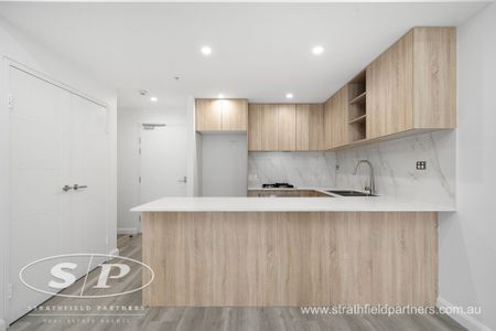 Luxury 2 Bedroom Apartment - Photo 2