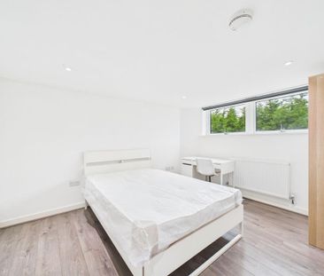 4 bedroom flat to rent - Photo 5