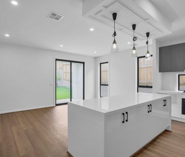 Modern Comfort and Elegance - Photo 6