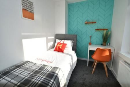 Hilda Close, Gilesgate - DH1 - Photo 3