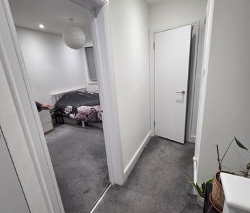 Room in a Shared Flat, Finchley Road, NW11 - Photo 5