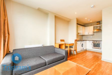 1 bed Apartment for Rent - Photo 3