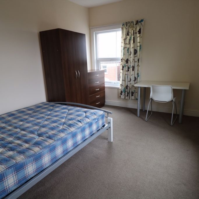 2 Bedroom Flat To Rent in Nottingham - Photo 1