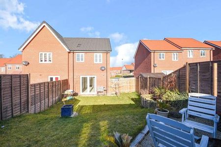 Grace Farrant Road, Great Cornard, CO10 - Photo 4